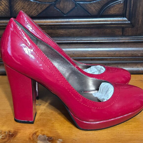 Kenneth Cole Reaction Women's Shoes - Picture 1 of 5